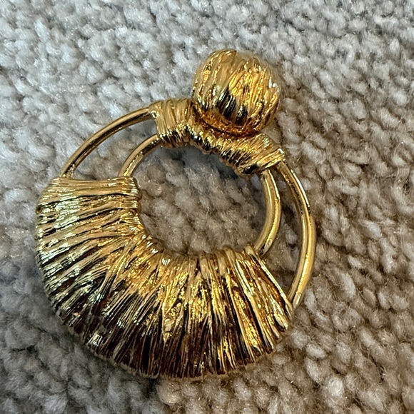 Elegant Sezane Gold Hoop Earrings - Picture 4 of 5